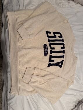 Hollister Cream Crewneck Sweatshirt with Navy SICILY Logo